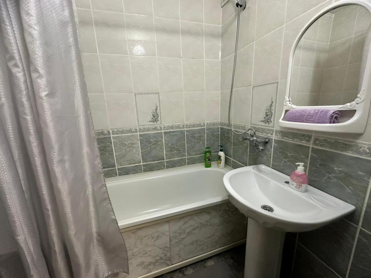 Lux Home На Берегу Ульбы Öskemen Buitenkant foto